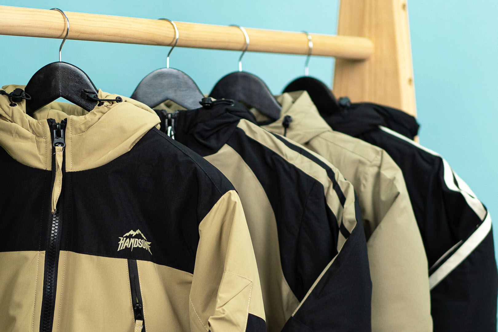 Весняні куртки для хлопчиків: зручність і практичність