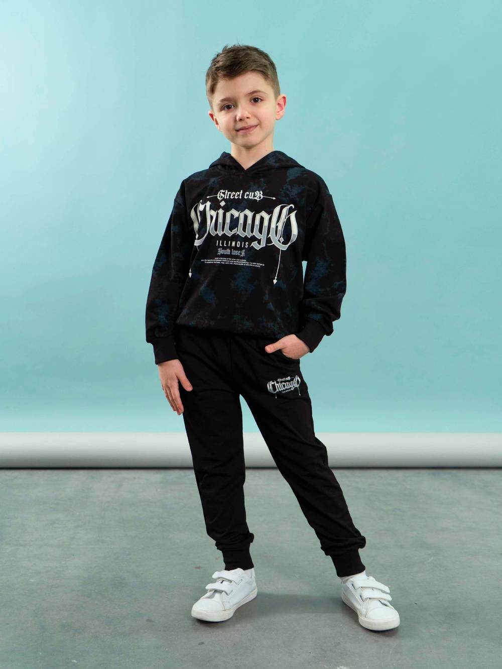 Спортивний костюм з принтом