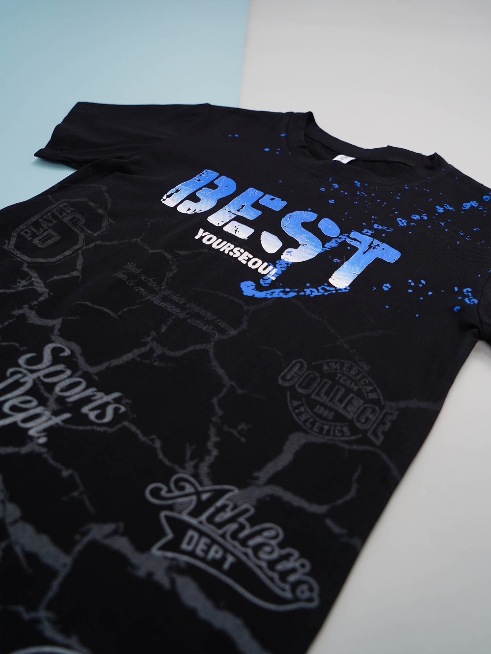 Футболка з принтом