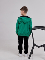 Зелений спортивний костюм